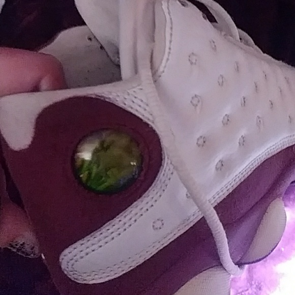 Jordans maroon, gray & white - Picture 6 of 7